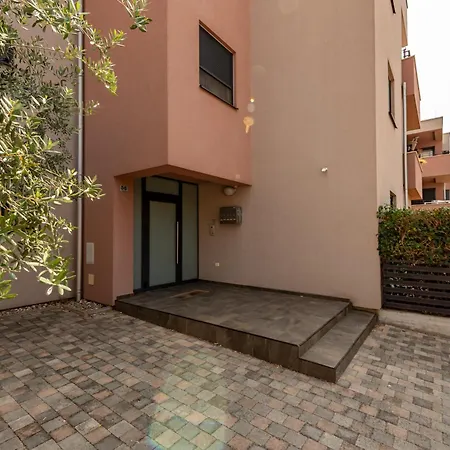 Апартаменты Adara *