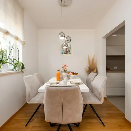 Adara Apartamento *
